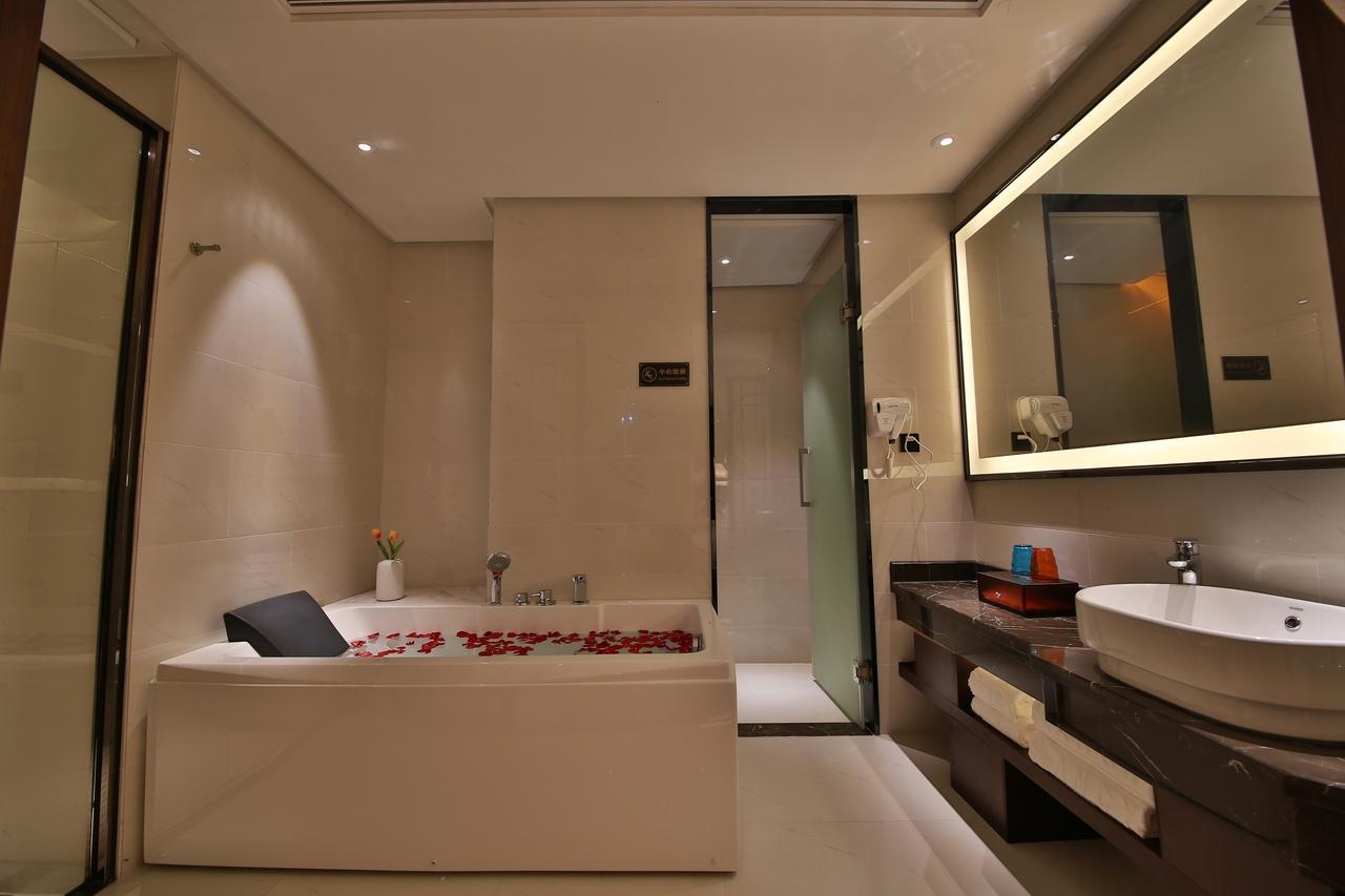 Fancy Hotel Thẩm Quyến Ngoại thất bức ảnh